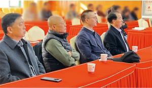 中国老龄事业发展基金会领导一行莅临尊龙凯时人生就是搏集团考察指导工作